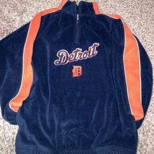 Quarter zip fleece
